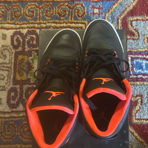 Nike Air Jordan’s Size 10 - Picture 3 of 8